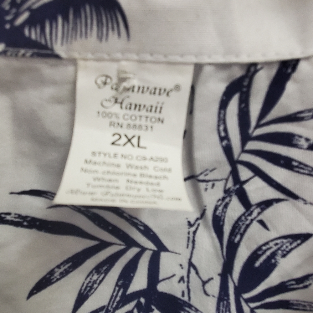 Shirt - Picture 4 of 4